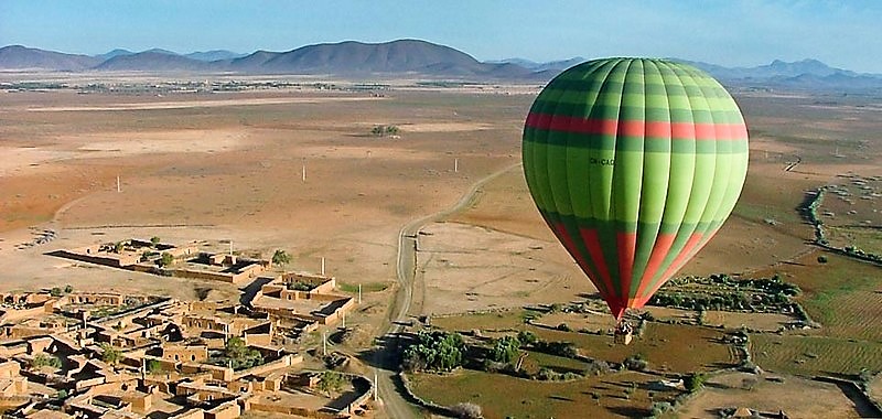 Coffret cadeau marrakech' : Vol en Montgolfière + Riad Vendôme & Spa..............260 € / person    